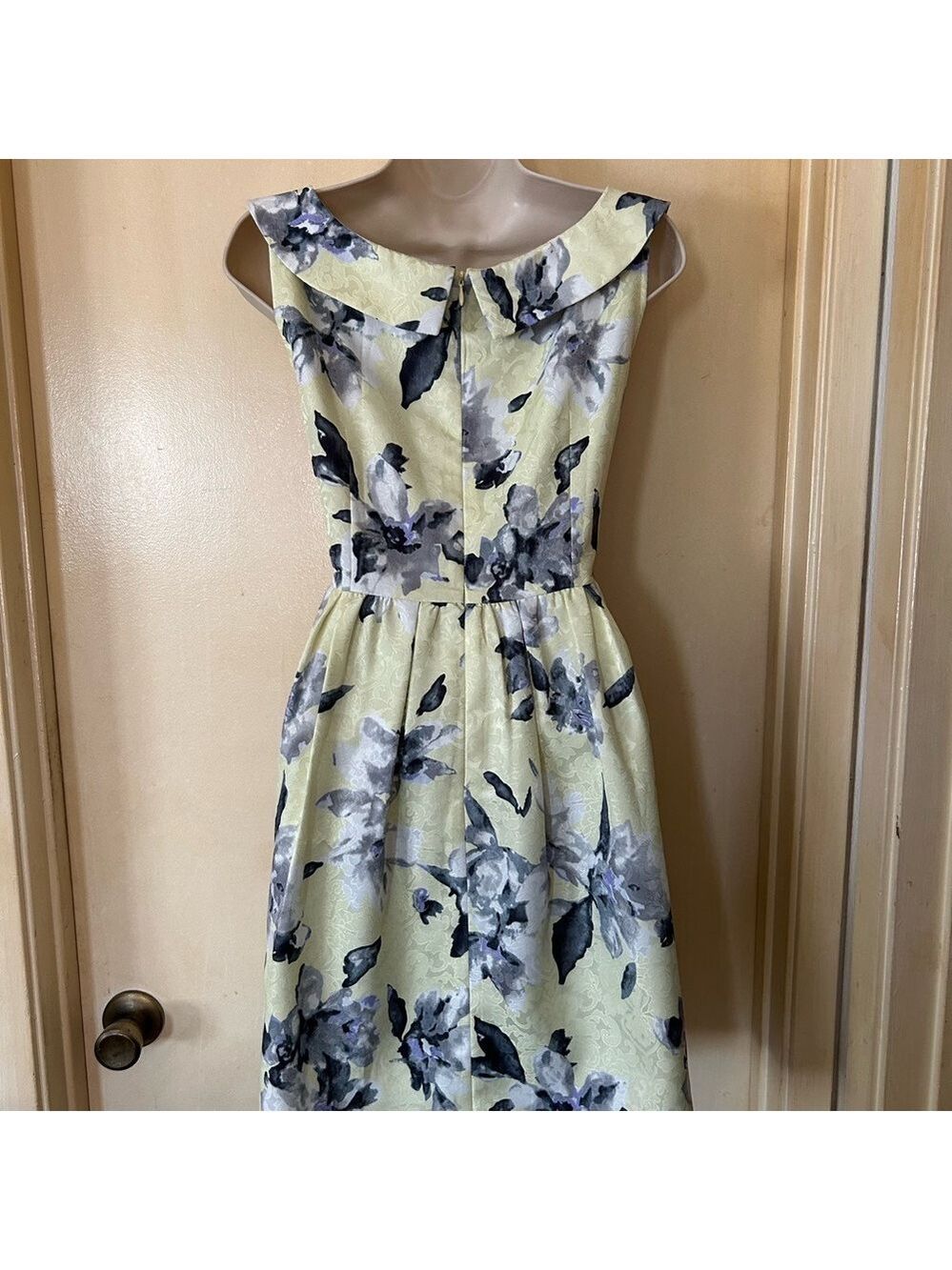 iena Retro Floral Mini Dress in Light Yellow and Gray size M - Picture 5 of 11